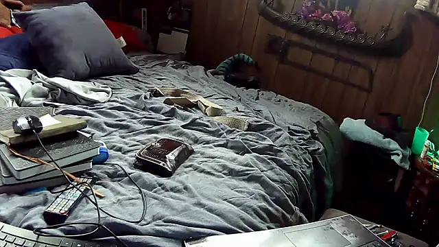 Makowboy online show from 17, 1, 2025