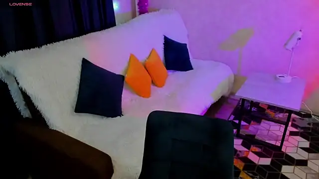 CurlySteph online show from 20, 3, 2025