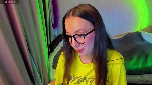 CurlySteph online show from 6, 11, 2025