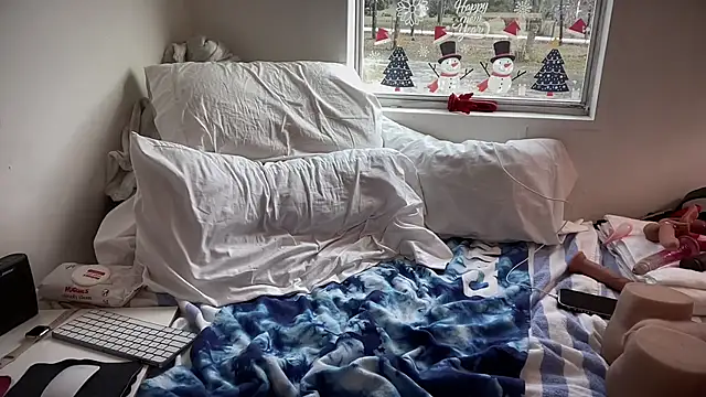 Snapshot of magicsparkles chatting on 7, 1, 2025 magicsparkles online show from 7, 1, 2025