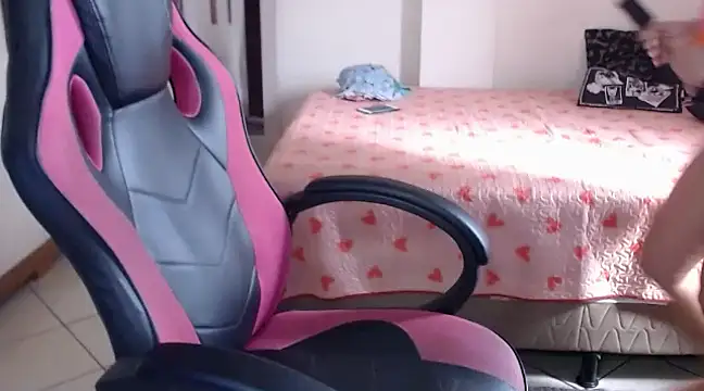 Snapshot of bustycarly chatting on 25, 2, 2025 bustycarly online show from 25, 2, 2025