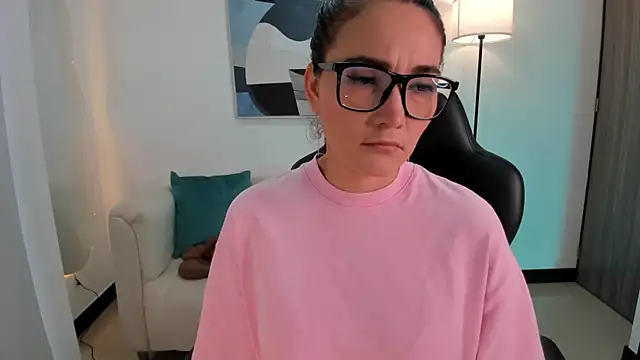 SaraParker  online show from 17, 4, 2026