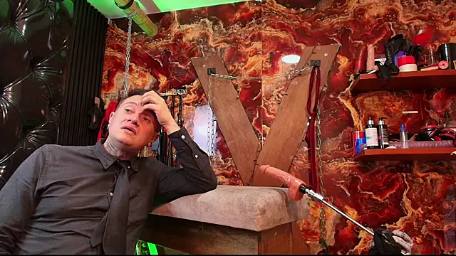 boy n girl online show from 1, 4, 2026