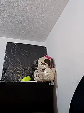 doucebrune online show from 4, 3, 2026