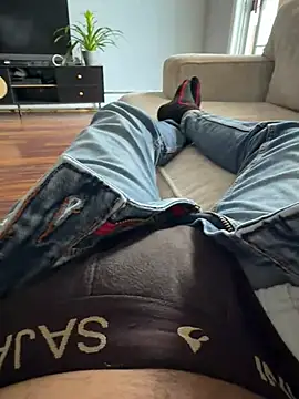 YourPersonall online show from 25, 4, 2026