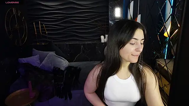 KylieMellow online show from 7, 2, 2025