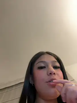 Alyshanon18 online show from 20, 3, 2025