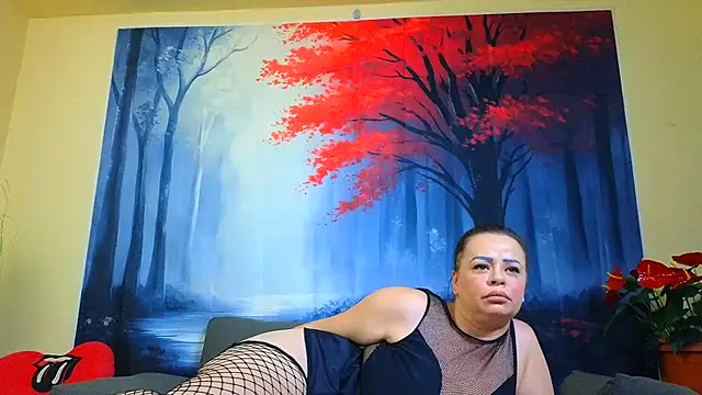 Snapshot of ElizabethEven chatting on 5, 3, 2025 ElizabethEven online show from 5, 3, 2025