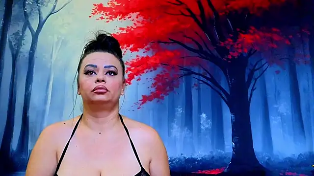 Snapshot of ElizabethEven chatting on 13, 10, 2025 ElizabethEven online show from 13, 10, 2025