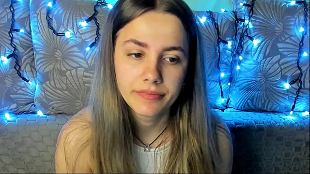 MaggieCake online show from 8, 5, 2026