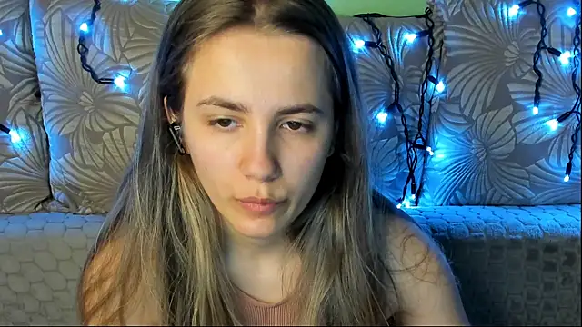 MaggieCake online show from 4, 7, 2026