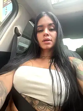 LaraHenao online show from 19, 1, 2026