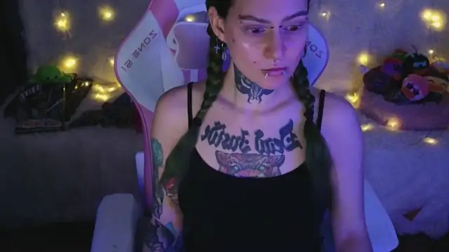 Ginger Stay online show from 23, 4, 2026