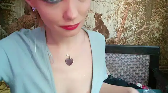 WildMissNiks online show from 18, 2, 2025