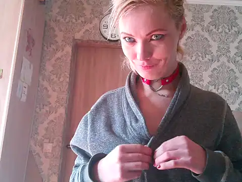 WildMissNiks online show from 19, 9, 2025