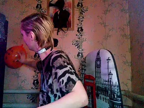 WildMissNiks online show from 29, 10, 2025