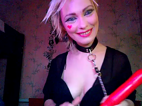 WildMissNiks online show from 3, 11, 2025