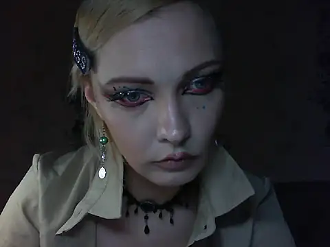 Snapshot of WildMissNiks chatting on 21, 5, 2026 WildMissNiks online show from 21, 5, 2026