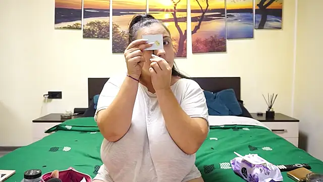 adelline online show from 25, 9, 2025