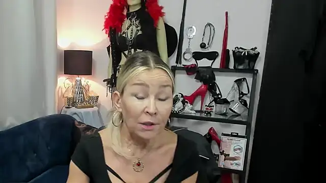 crystaLUX online show from 9, 7, 2026