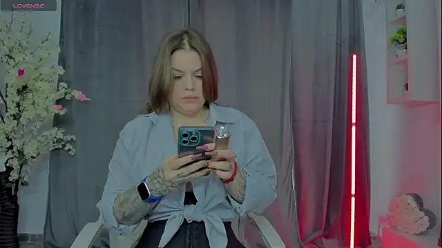 Raven Luna online show from 13, 1, 2025