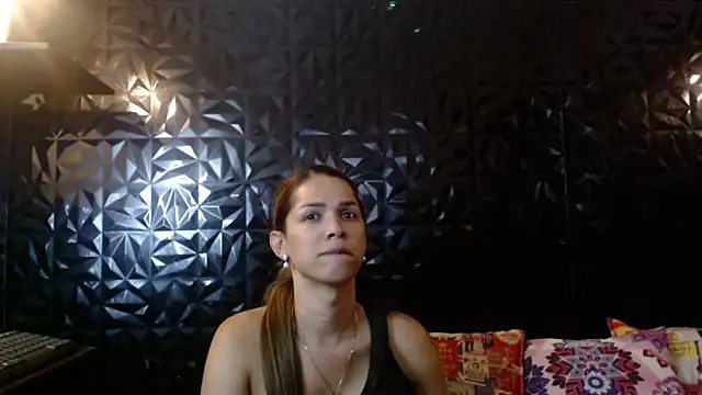 PINK  LOLA1 online show from 12, 4, 2026