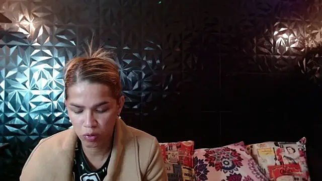 PINK  LOLA1 online show from 10, 6, 2026