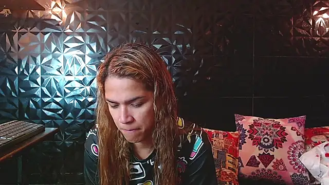 PINK  LOLA1 online show from 22, 6, 2026