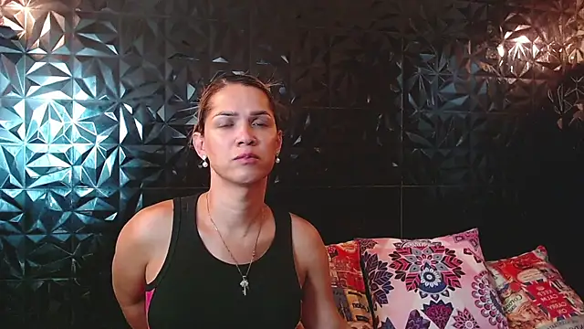PINK  LOLA1 online show from 25, 6, 2026
