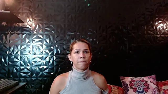 PINK  LOLA1 online show from 26, 6, 2026