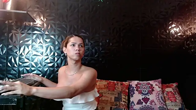 PINK  LOLA1 online show from 25, 7, 2026