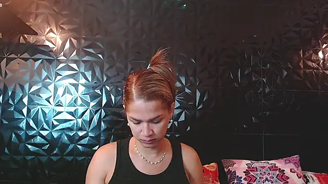 PINK  LOLA1 online show from 29, 7, 2026