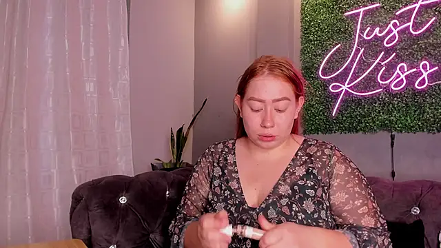 Snapshot of hannamartinn chatting on 9, 10, 2025 hannamartinn online show from 9, 10, 2025