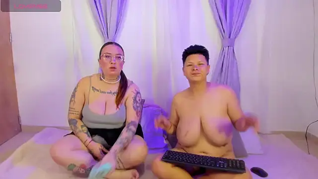 MiaYMolly online show from 19, 4, 2026