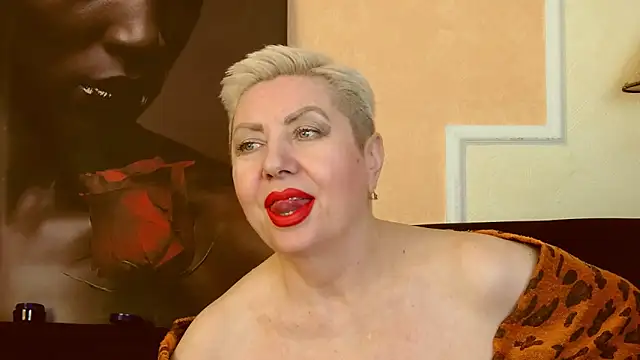 LadyPosh online show from 4, 1, 2025