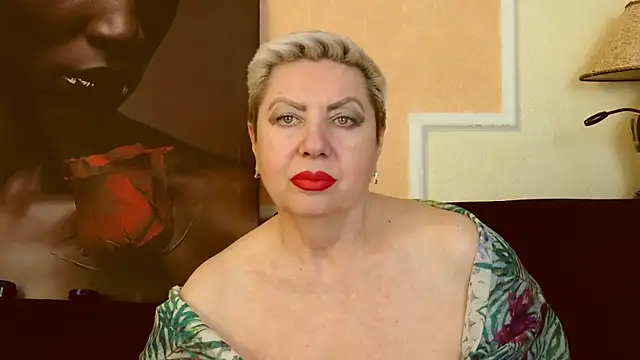 LadyPosh online show from 6, 3, 2025