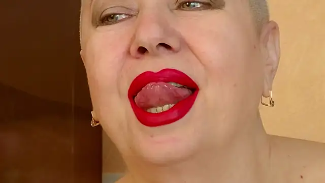 LadyPosh online show from 23, 4, 2026