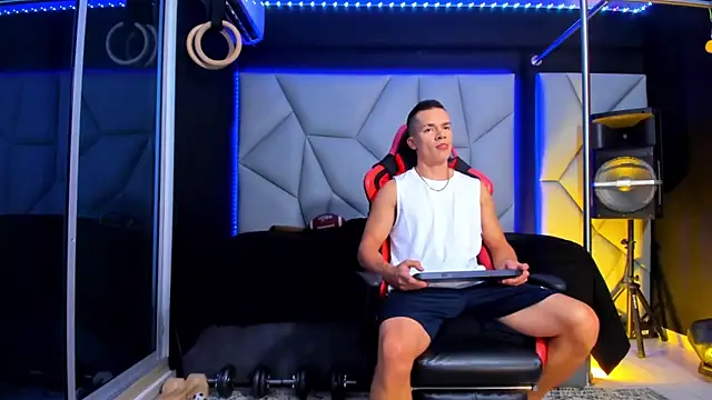 Aydenmiller96 online show from 25, 4, 2026