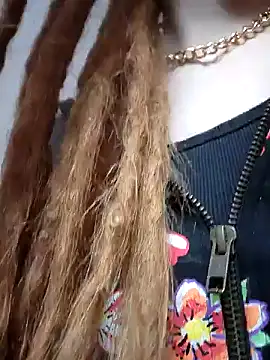 Snapshot of LucidLucy chatting on 19, 1, 2025 LucidLucy online show from 19, 1, 2025