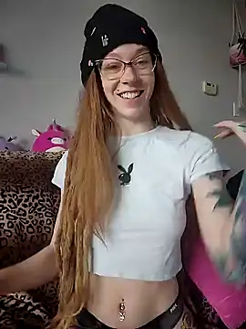 Snapshot of LucidLucy chatting on 31, 1, 2025 LucidLucy online show from 31, 1, 2025