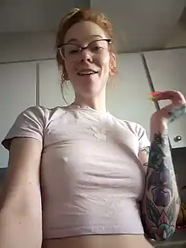 Snapshot of LucidLucy chatting on 23, 2, 2025 LucidLucy online show from 23, 2, 2025