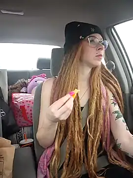 Snapshot of LucidLucy chatting on 2, 3, 2025 LucidLucy online show from 2, 3, 2025