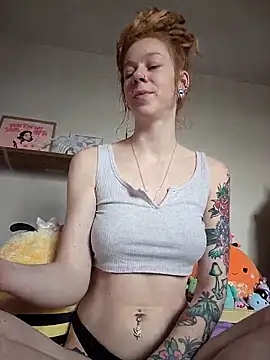 Snapshot of LucidLucy chatting on 16, 3, 2025 LucidLucy online show from 16, 3, 2025