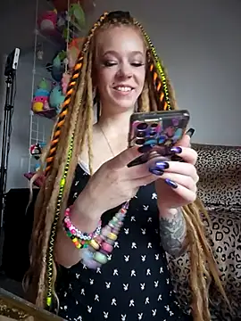 Snapshot of LucidLucy chatting on 24, 10, 2025 LucidLucy online show from 24, 10, 2025