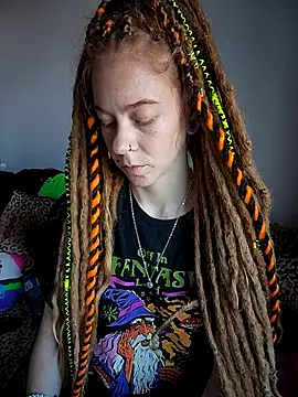 Snapshot of LucidLucy chatting on 27, 10, 2025 LucidLucy online show from 27, 10, 2025