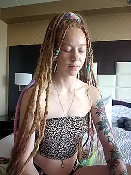 LucidLucy online show from 28, 6, 2026
