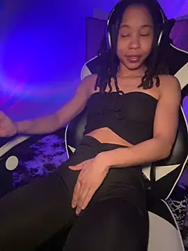 Snapshot of thebrattygoddess chatting on 5, 2, 2025 thebrattygoddess online show from 5, 2, 2025