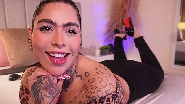 curvyliciousss online show from 11, 10, 2025