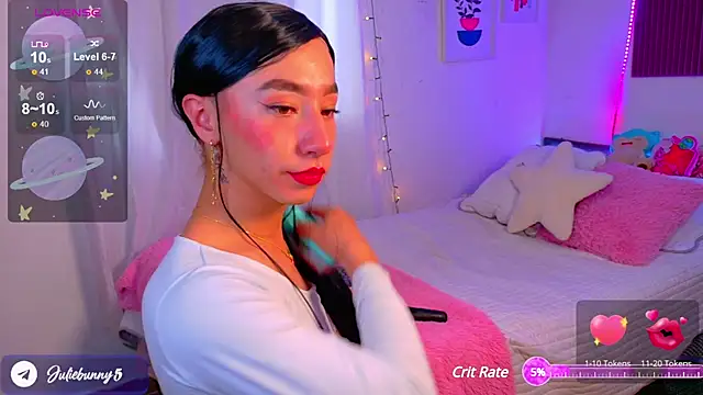 Littlebunny21 online show from 2, 3, 2025