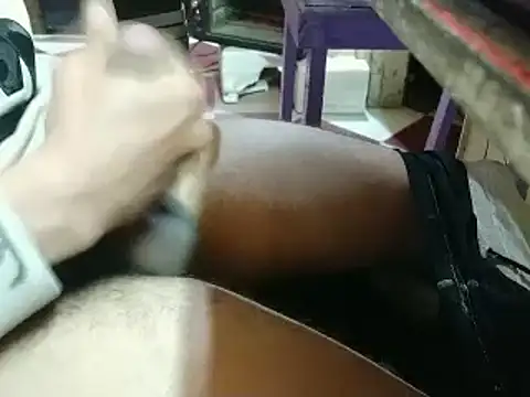 Snapshot of growing20yo chatting on 20, 1, 2025 growing20yo online show from 20, 1, 2025